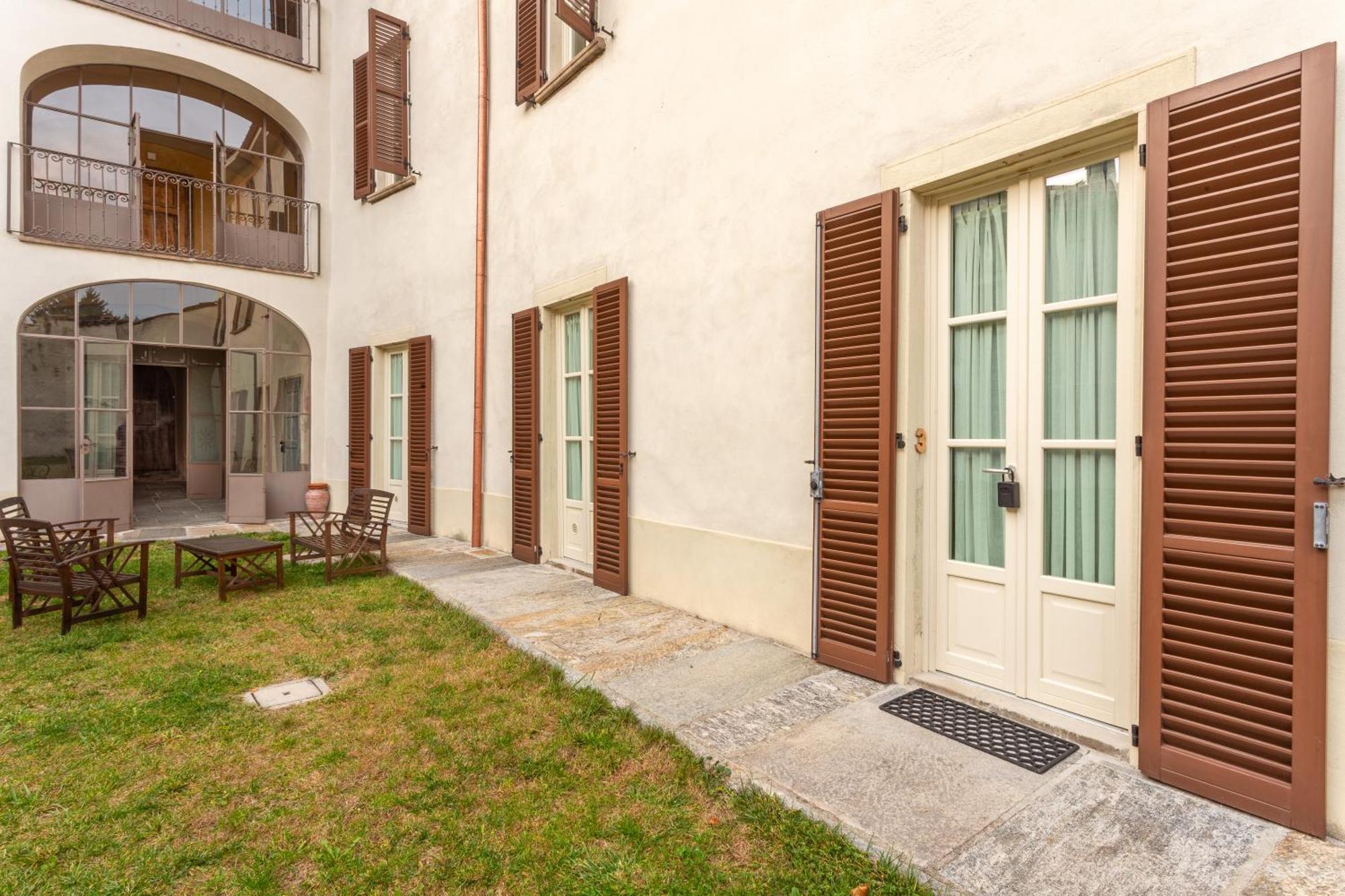 דירות Castello Cabiaglio Palazzo Mia By Icasamia It מראה חיצוני תמונה