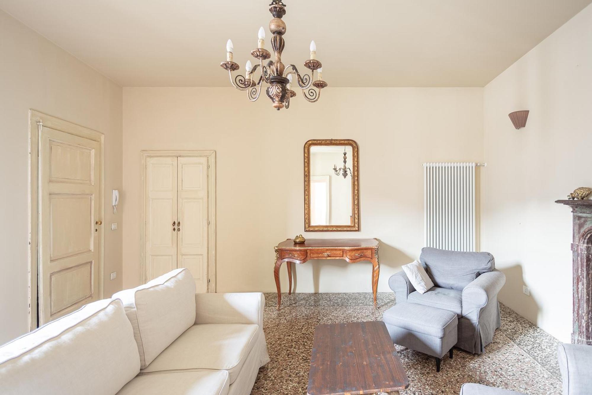 דירות Castello Cabiaglio Palazzo Mia By Icasamia It חדר תמונה